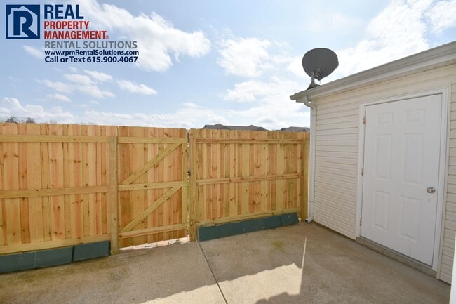 Building Photo - Adorable 2BR/2.5BA townhome in Murfreesboro, close to I-24!