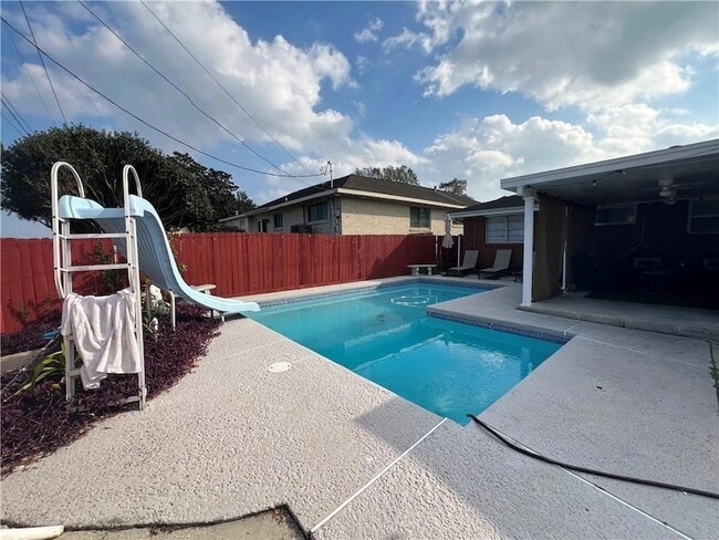 Building Photo - 6613 Carmen St