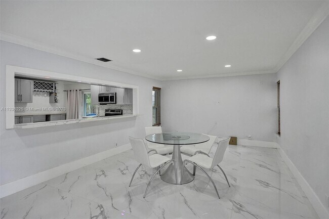 Building Photo - 8350 NW 15th Ct