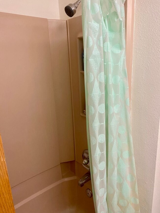 Building Photo - Furnished 2-Bedroom Condo with Great Amenities