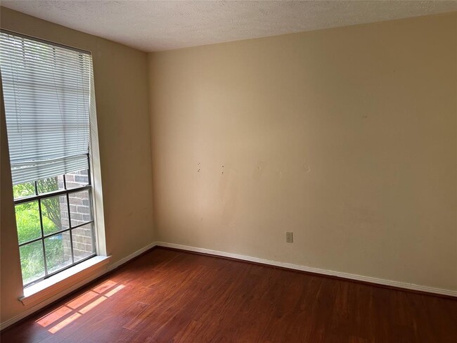 Building Photo - 3210 Settlers Way Blvd