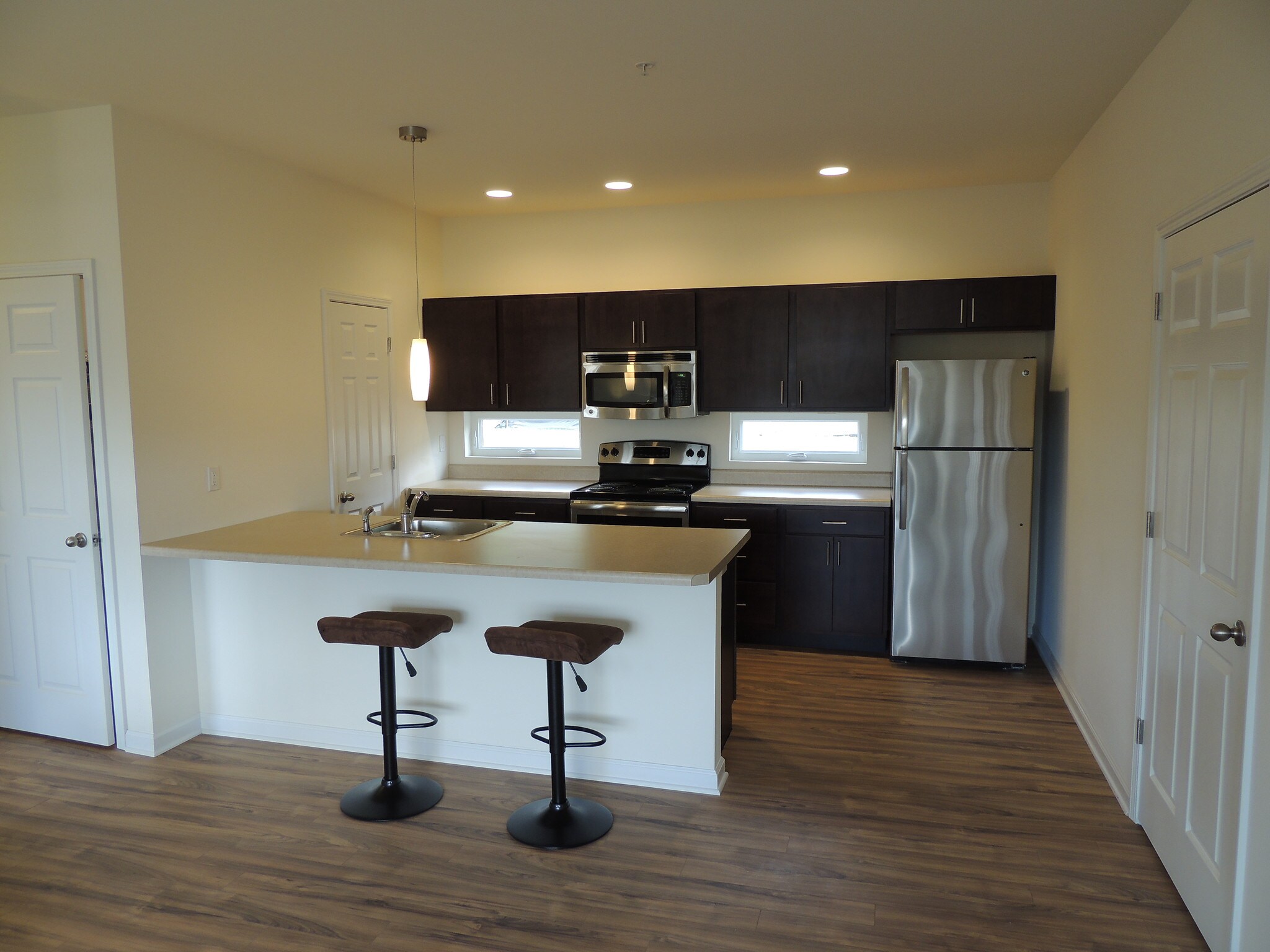 netZero Village 994 Burdeck St Rotterdam NY 12306 Apartment Finder