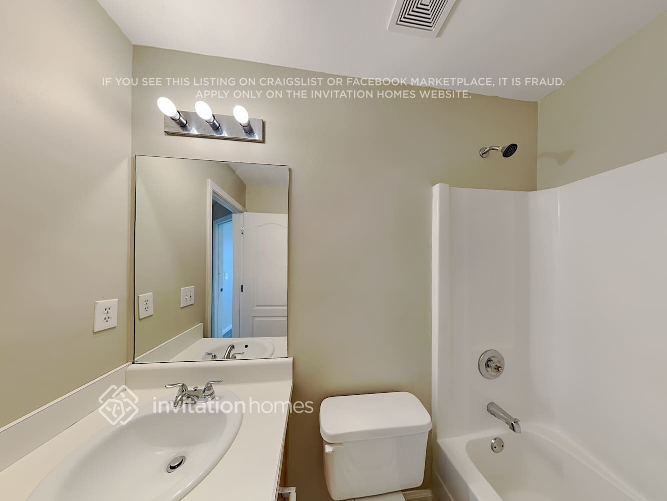 Building Photo - 4730 Camelot Dr