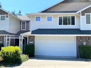 Building Photo - 3 bedroom in Shoreline WA 98155