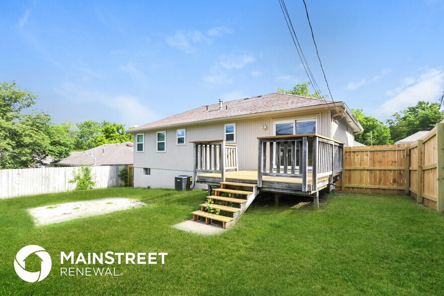 Building Photo - 219 E Pacific Dr