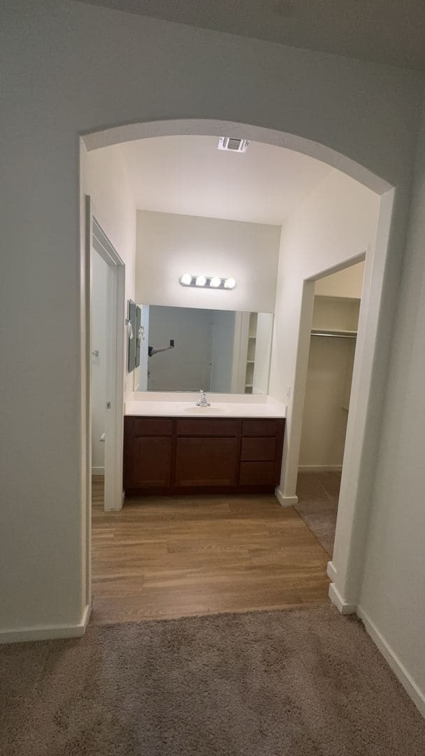 Building Photo - 2350 S Olivewood