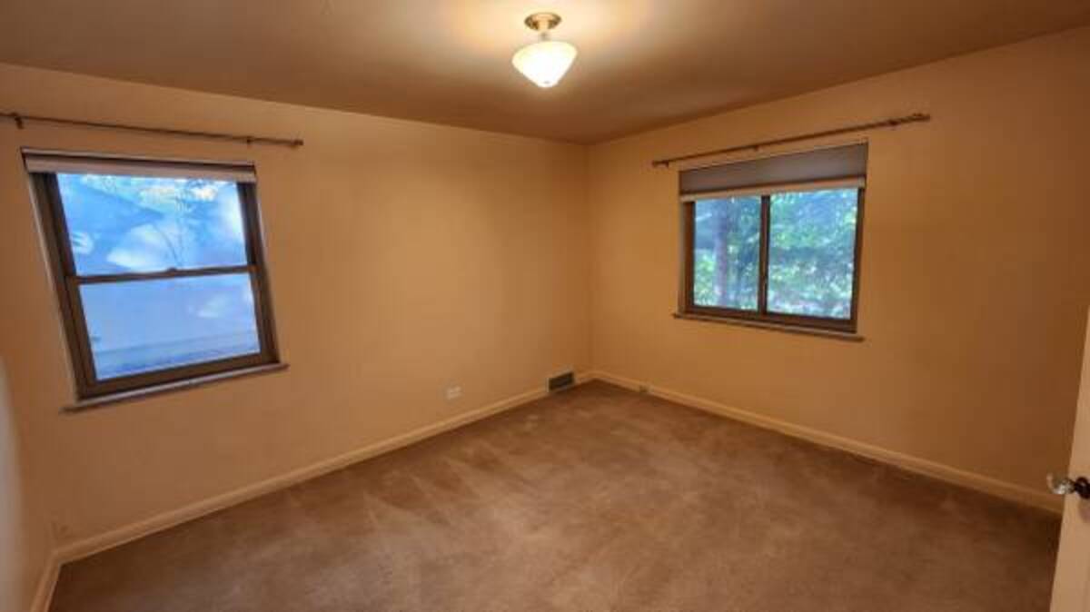 Mst Bdrm 1 - 4828 E 19th Ave