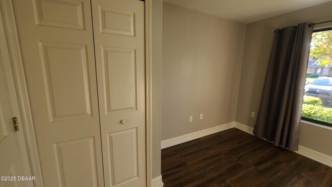 Building Photo - 138 Blue Heron Dr