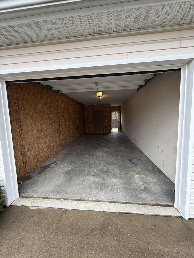 Building Photo - 25 W Collins St