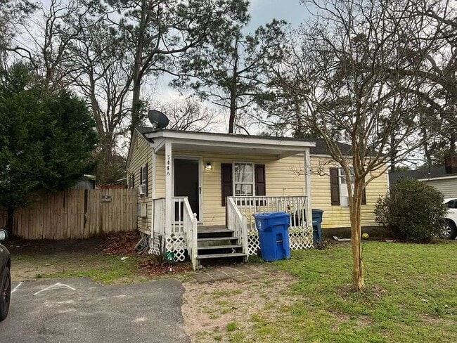 Building Photo - 508 Maple St