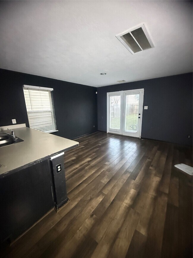 Building Photo - 1119 Grassy View Dr