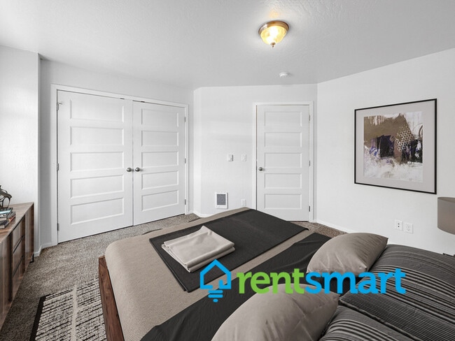 Building Photo - 2245 South Ave W