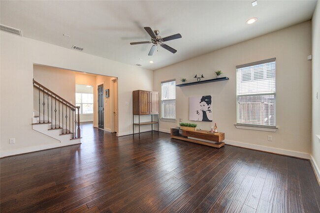 Building Photo - 8803 Hollister Pine Ct