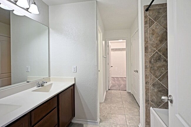 Building Photo - 1433 Cutler Bay