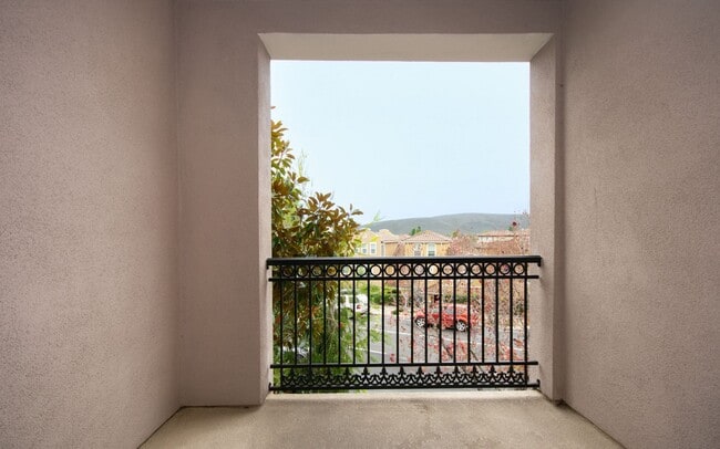 Building Photo - Condo in San Elijo!