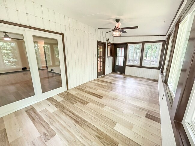 Building Photo - 3 BR Wooded Retreat in the Heart of East Cobb!
