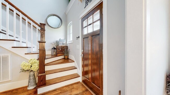 Building Photo - 7146 Pepper Tree Cir