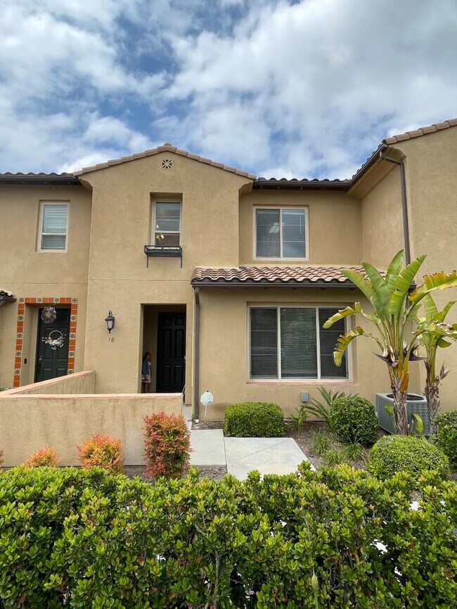 Primary Photo - 2208 Pasadena Ct