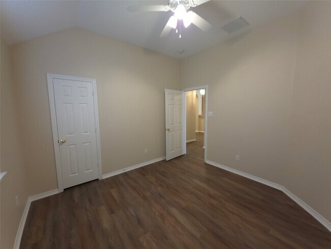 Building Photo - 21219 Willow Glade Dr