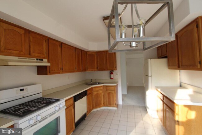 Building Photo - 101 Claridge Ct