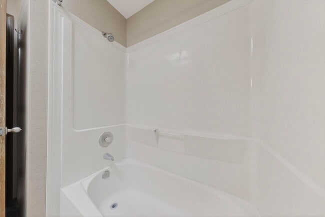 Building Photo - Prospectors Point NE Condo 2 Bedroom, 2 story, 1 1/2 Bath, 1 car garage