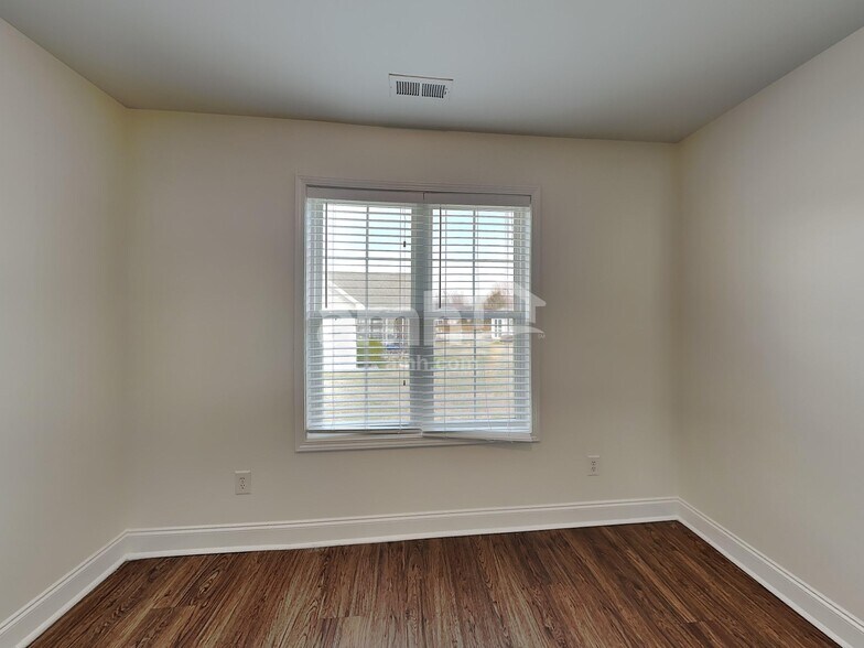 Building Photo - 1009 Trillium Pl