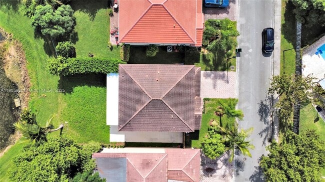 Building Photo - 13505 SW 122nd Ave