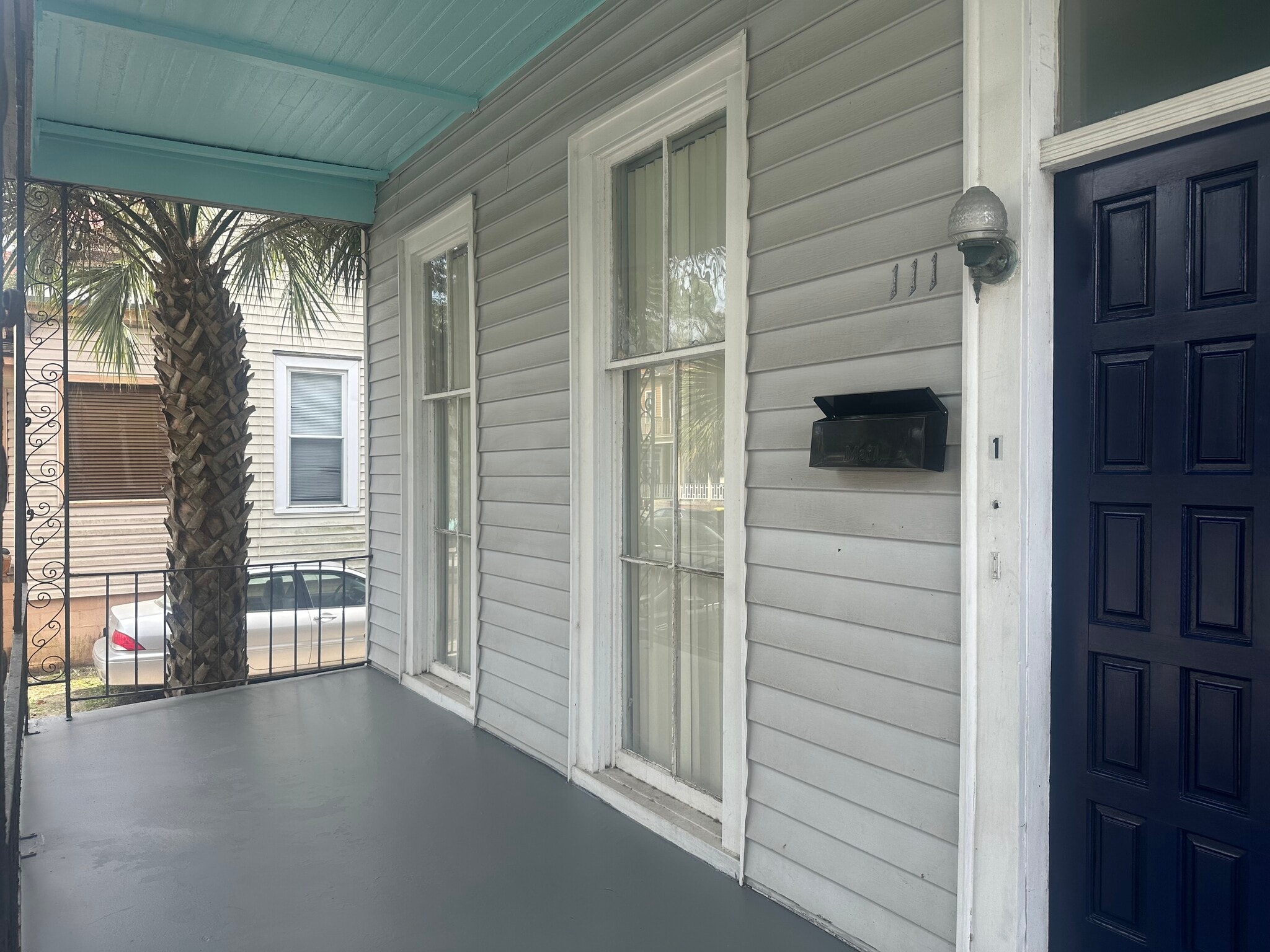 Building Photo - 111 E 39th St