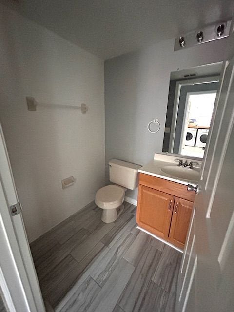 Building Photo - 843 Ognon Ct