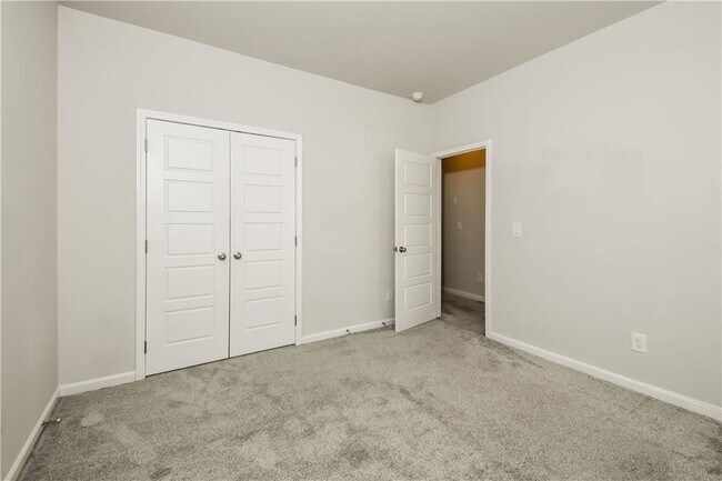 Building Photo - 5379 Fox Den Rd