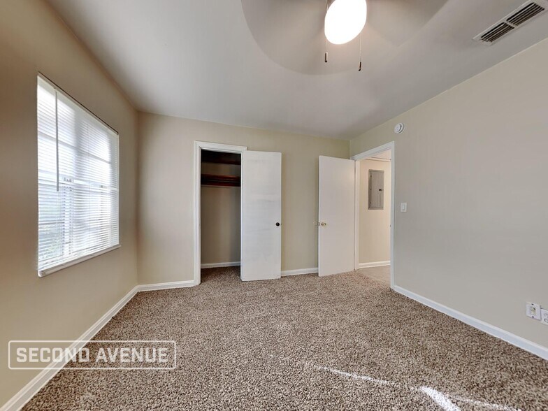 Building Photo - 1975 Rugby Rd