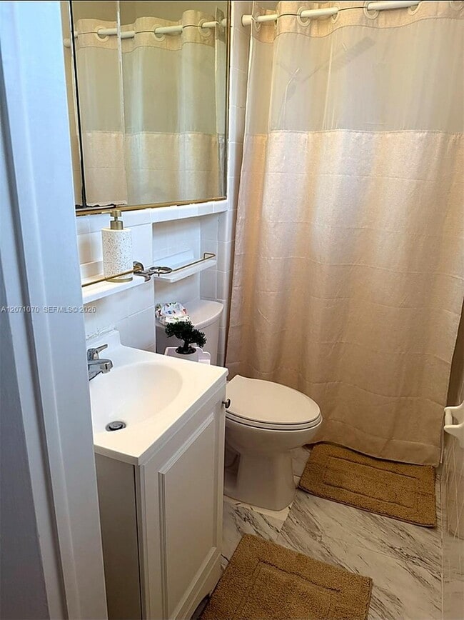 Building Photo - 2310 SW 79th Ct