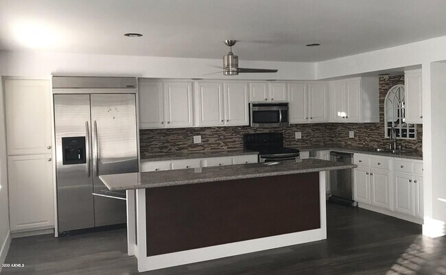 Building Photo - 1500 W Rio Salado Pkwy