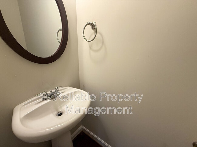 Building Photo - 345 Anterbury Dr