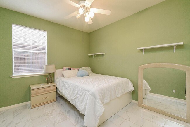 Building Photo - 21706 Owl Canyon Dr