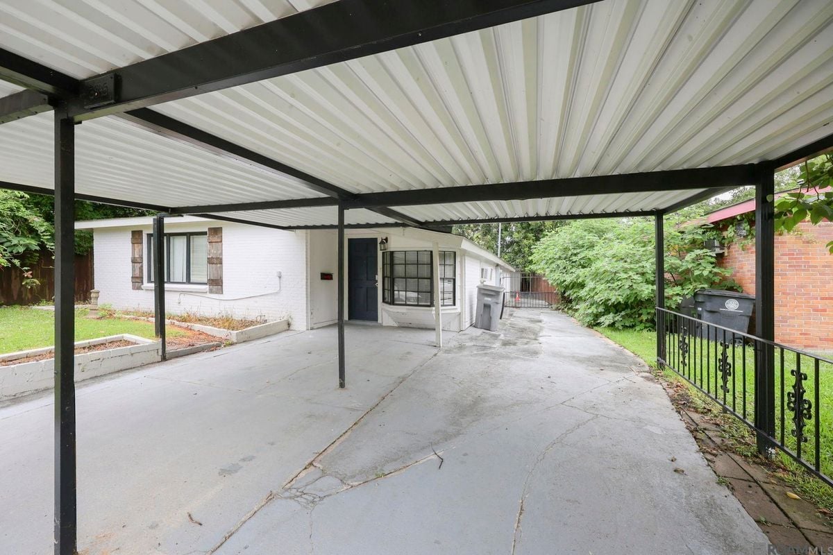 Building Photo - 3845 Plum Broque Dr
