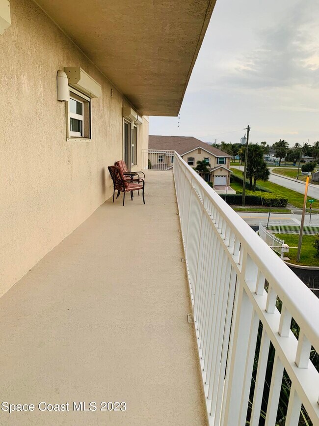 Building Photo - 105 Pulsipher Ave