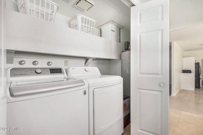 Building Photo - 32015 N 71st St