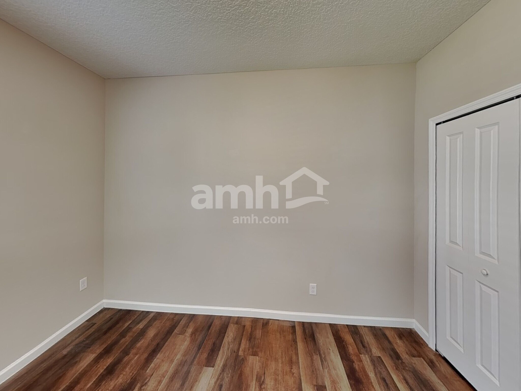 Building Photo - 204 Hemlock Pt