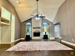 Building Photo - 3758 Oak Meadow Dr