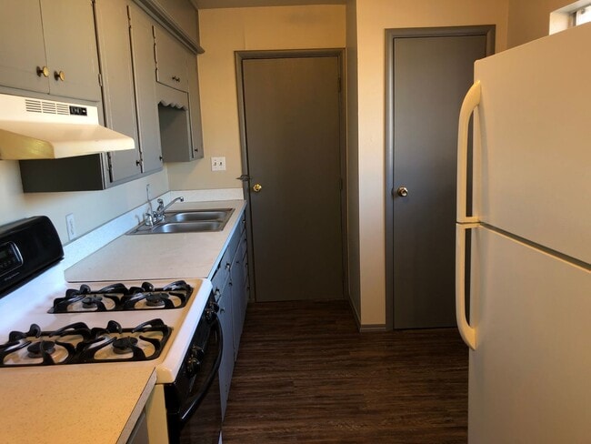 Building Photo - Cute 3-4 bed room, 1 bath home for rent in Moore near Santa Fe and NW 27th