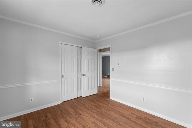 Building Photo - 260 Hill Crest Dr