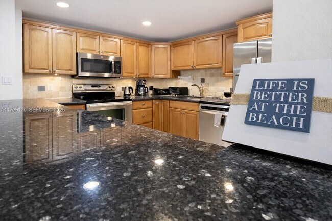 Building Photo - 2101 S Ocean Dr