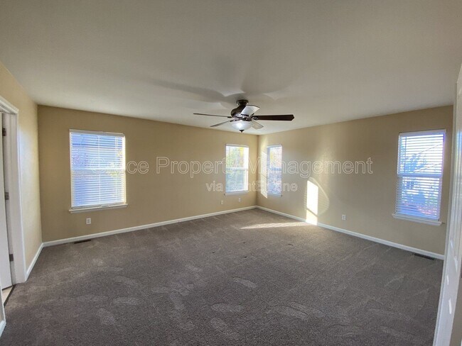 Building Photo - 239 Bristlecone St