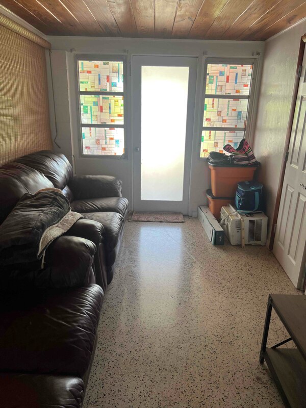 Building Photo - 1154 Harbor Dr