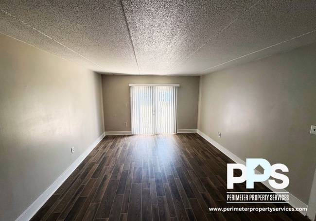 Building Photo - 1040 Sandtown Rd SW