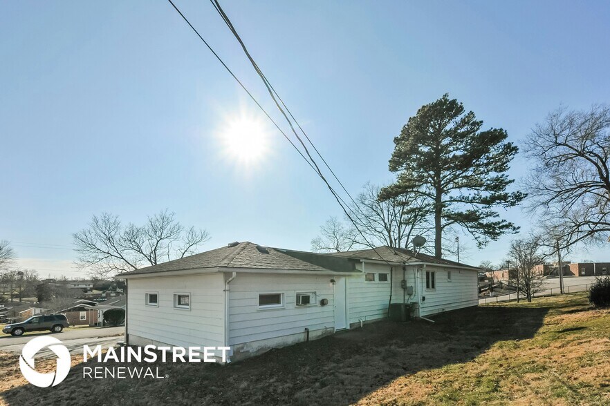 Building Photo - 1319 N Third St