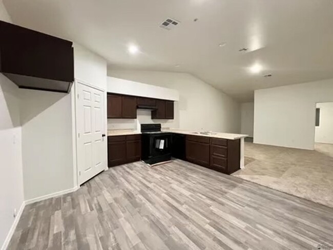 Building Photo - BRAND NEW TOWNHOME!