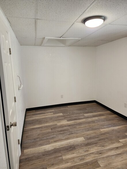 Building Photo - 21 S 4th St