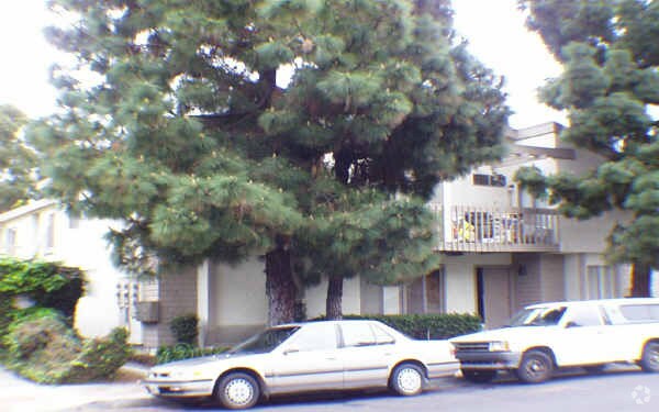 Building Photo - 16972 Lynn Lane